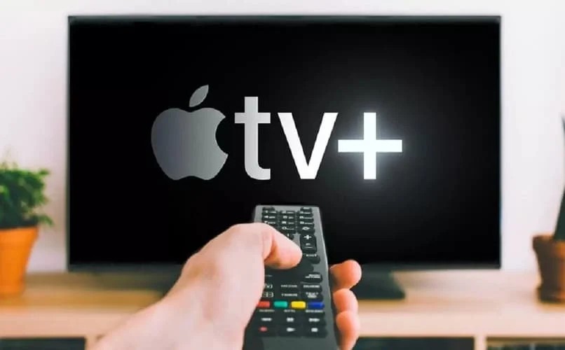 قم بتحديث تطبيقات Apple TV تلقائيًا ويدويًا